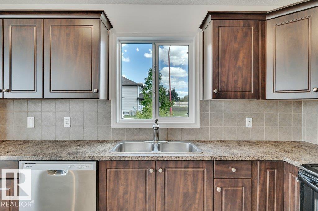 Photo 14 of 534 Songhurst Wy, Leduc AB