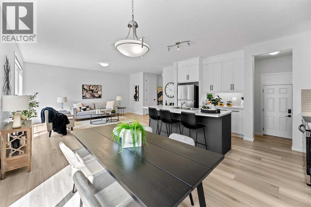 Photo 4 of 299 Yorkville Road Sw, Calgary AB