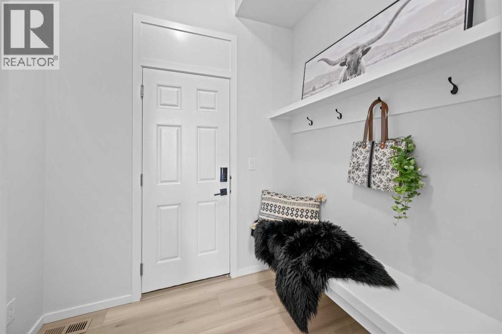 Photo 37 of 299 Yorkville Road Sw, Calgary AB