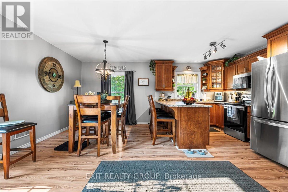 Photo 14 of 1262 Quin Mo Lac Road, Tweed ON