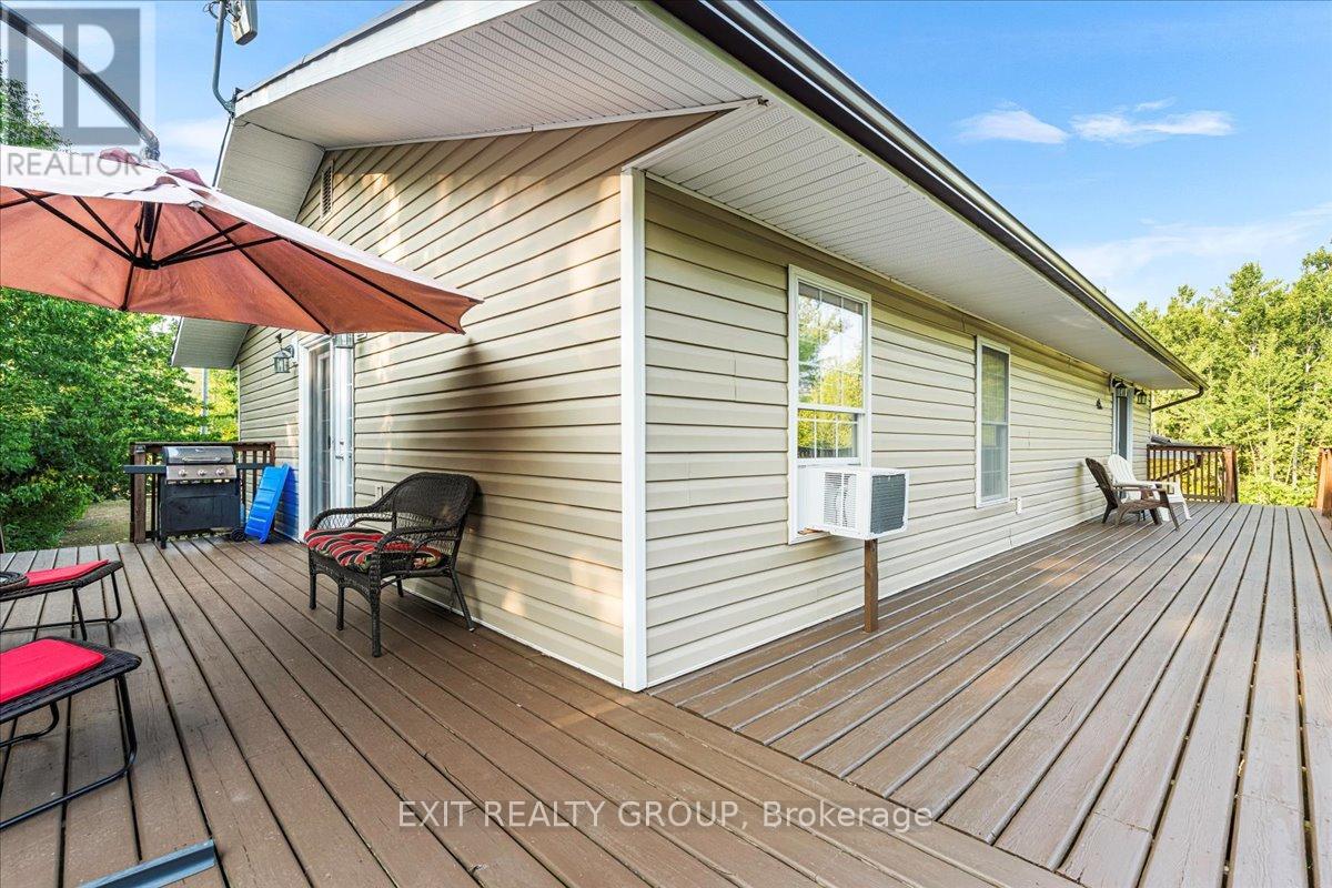Photo 29 of 1262 Quin Mo Lac Road, Tweed ON