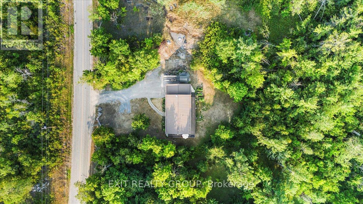 Photo 35 of 1262 Quin Mo Lac Road, Tweed ON