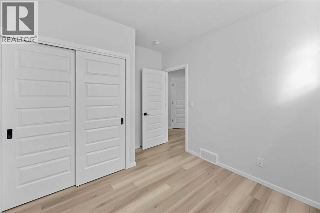 Photo 23 of 299 Yorkville Road Sw, Calgary AB