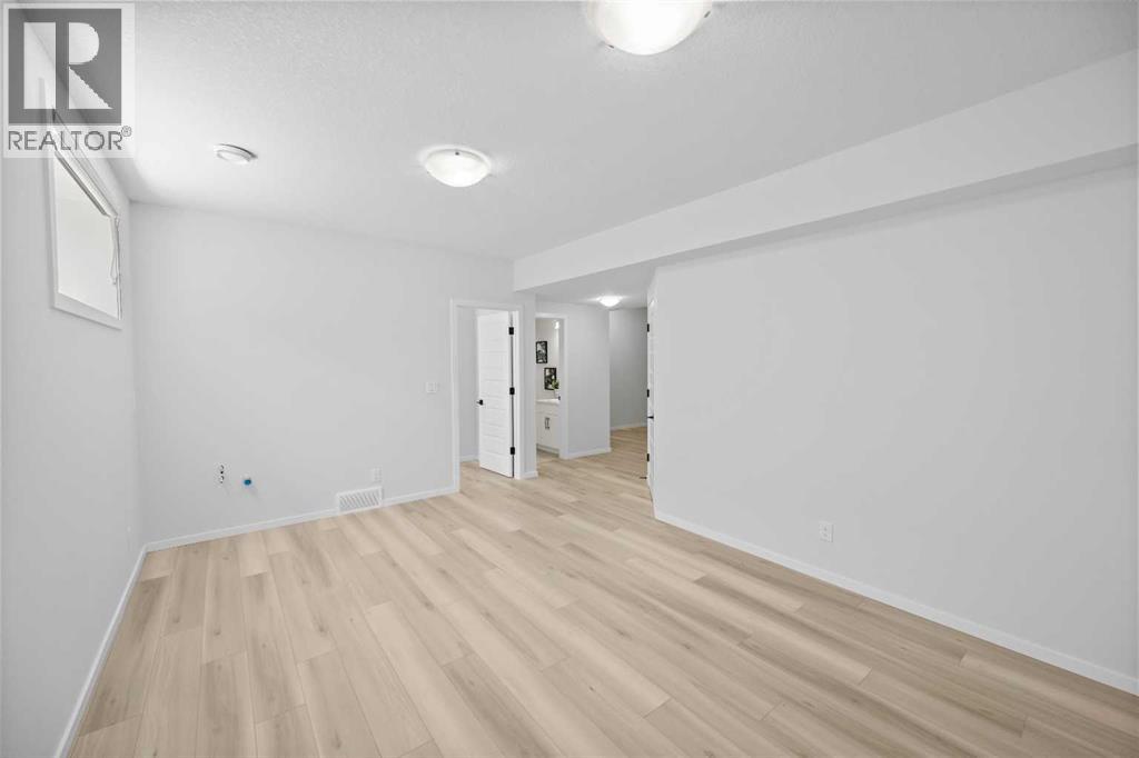 Photo 47 of 299 Yorkville Road Sw, Calgary AB