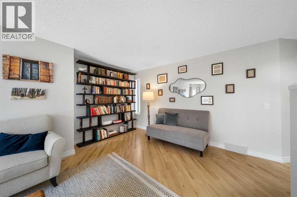Single Family House for Sale in  Mountain Park Drive SE McKenzie Lake Calgary 