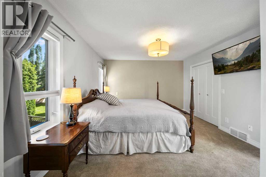 Single Family House for Sale in  Mountain Park Drive SE McKenzie Lake Calgary 