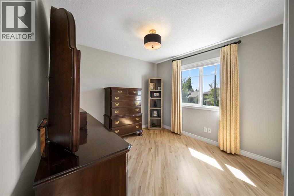 Single Family House for Sale in  Mountain Park Drive SE McKenzie Lake Calgary 