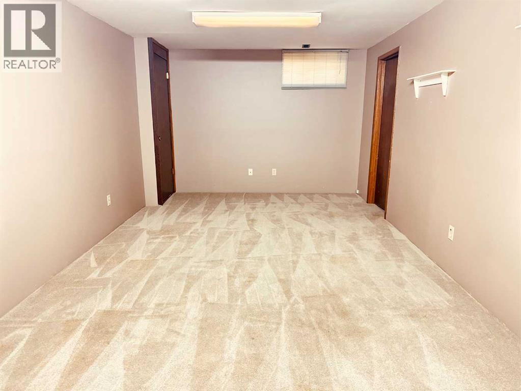 Single Family House Bungalow for Sale in  Berwick Rise NW Beddington Heights Calgary 