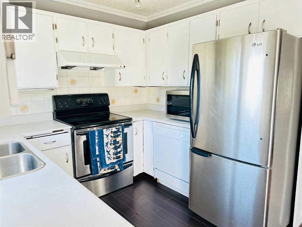 Single Family House Bungalow for Sale in  Berwick Rise NW Beddington Heights Calgary 