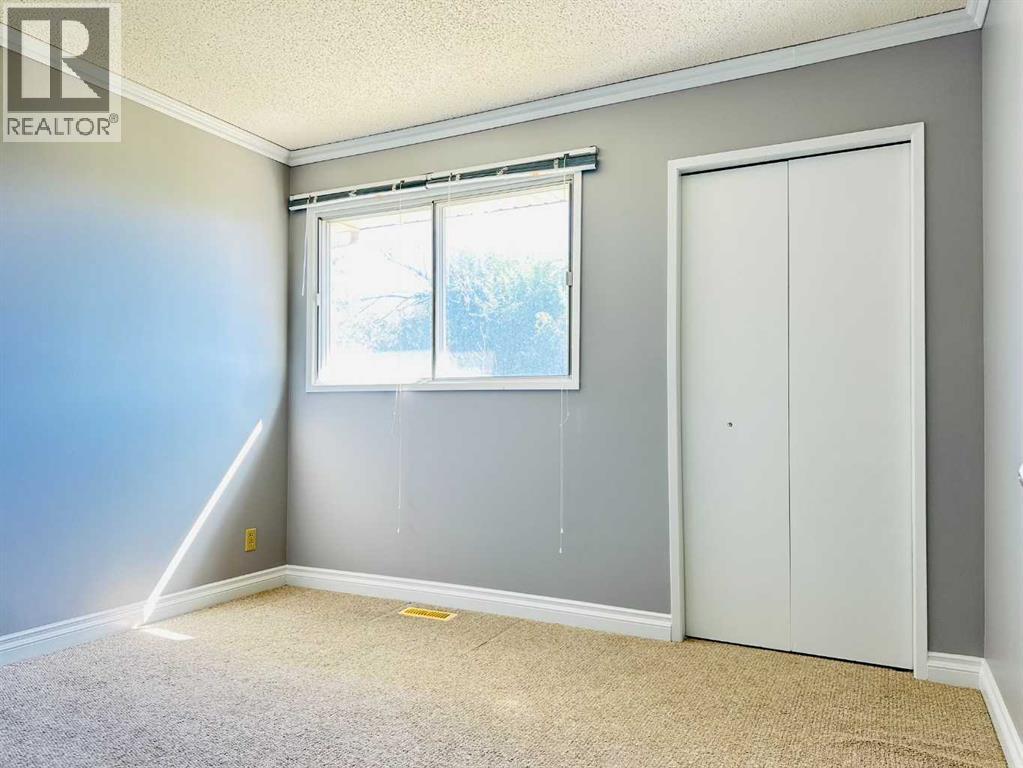 Single Family House Bungalow for Sale in  Berwick Rise NW Beddington Heights Calgary 