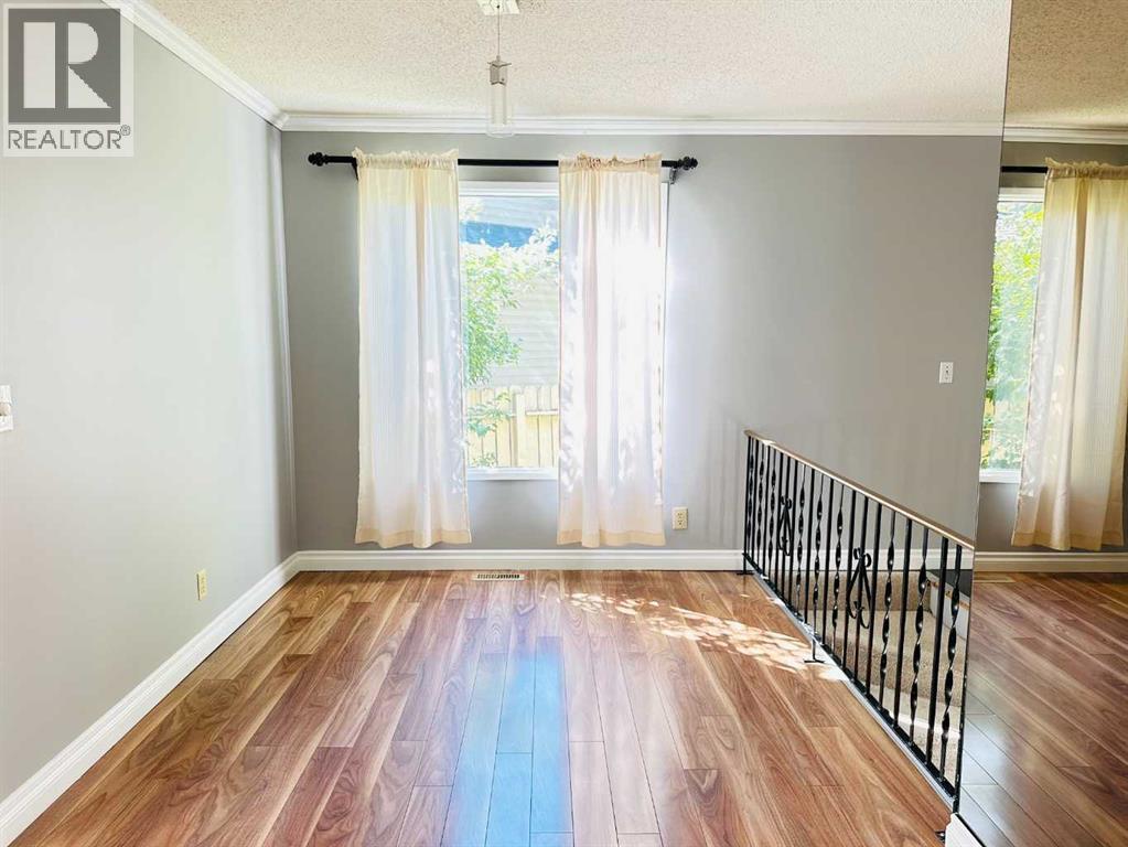 Single Family House Bungalow for Sale in  Berwick Rise NW Beddington Heights Calgary 