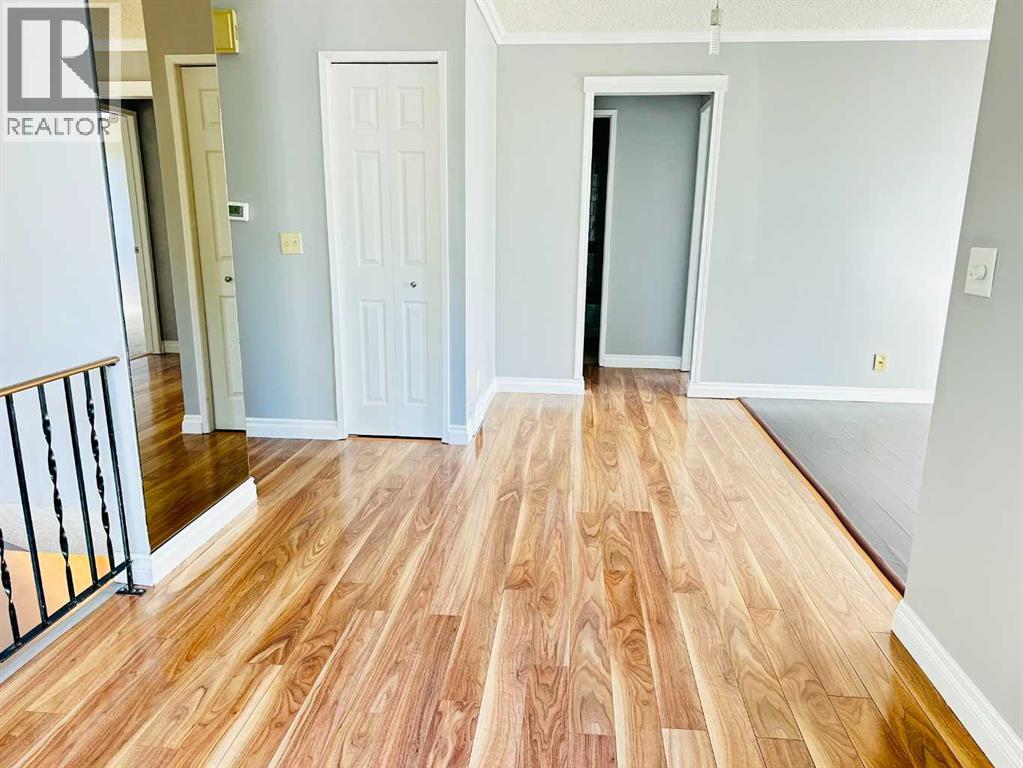 Single Family House Bungalow for Sale in  Berwick Rise NW Beddington Heights Calgary 