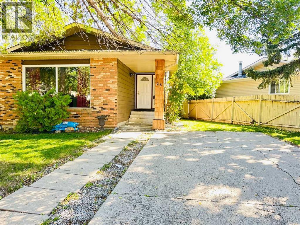 Single Family House Bungalow for Sale in  Berwick Rise NW Beddington Heights Calgary 