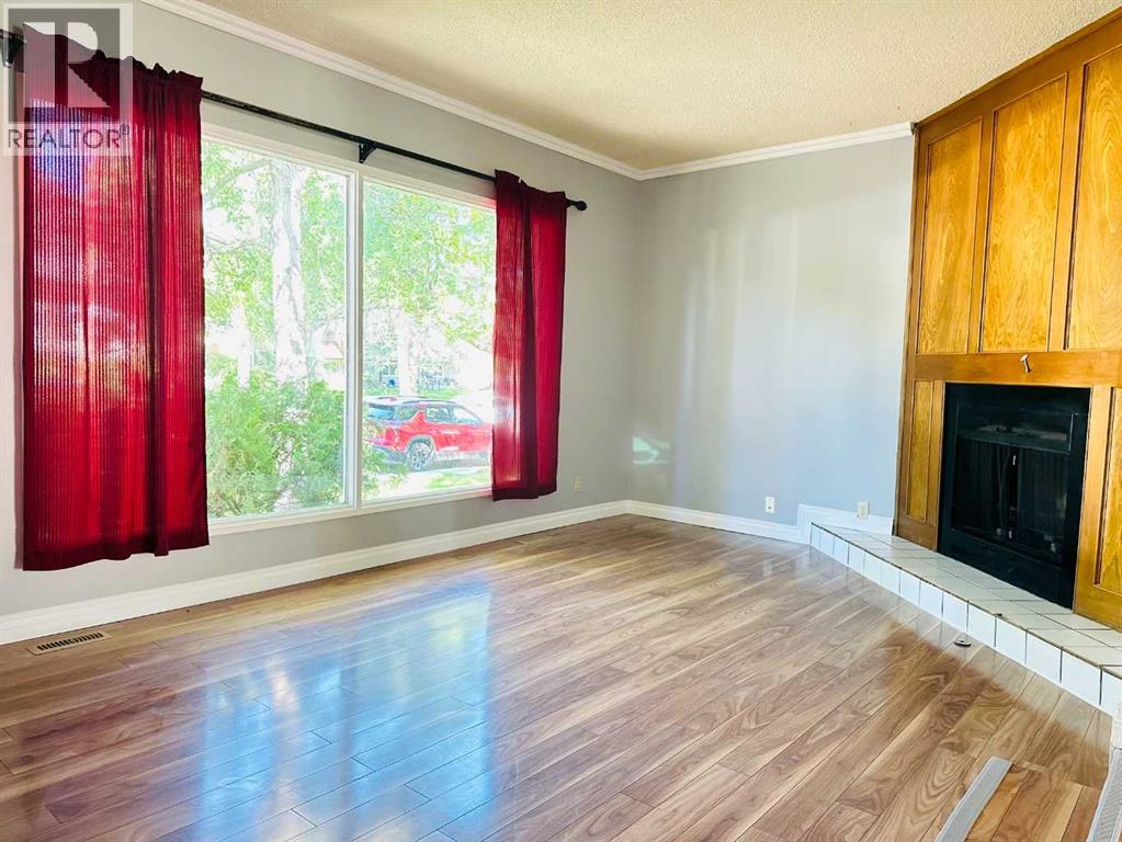 Single Family House Bungalow for Sale in  Berwick Rise NW Beddington Heights Calgary 