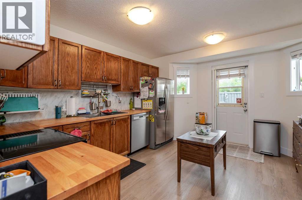 Photo 10 of 106 9140 101 Avenue, Grande Prairie AB