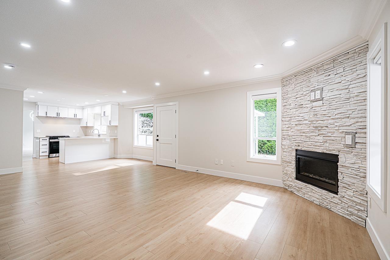 Photo 17 of 2455 Mountain Drive, Abbotsford BC