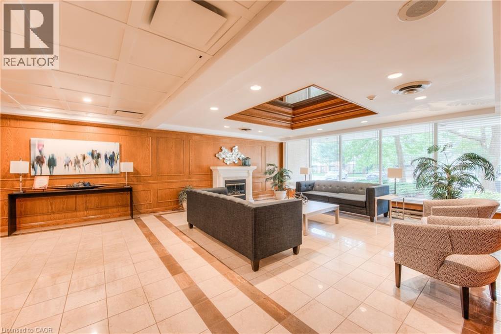 Photo 3 of 4 Willow Street Unit 1502, Waterloo ON