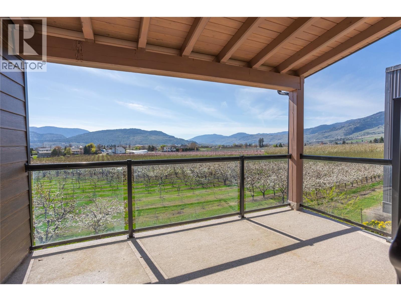 1217 Copper Road, Oliver