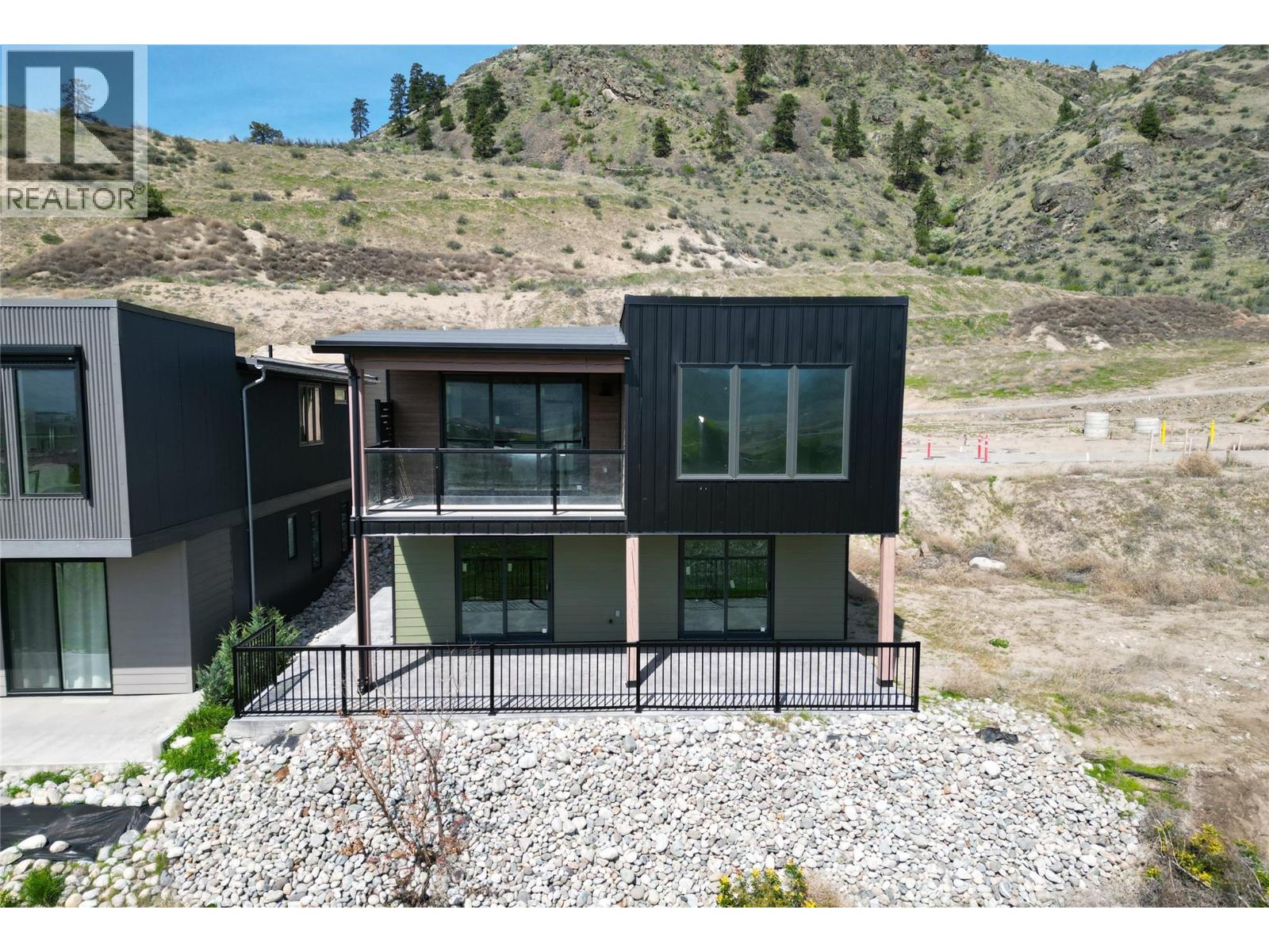 1217 Copper Road, Oliver
