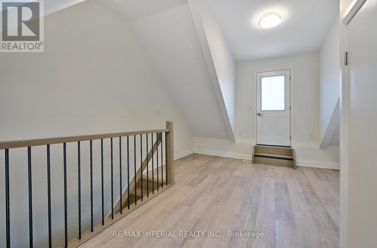 Photo 14 of Upper 449 Margueretta Street, Toronto ON