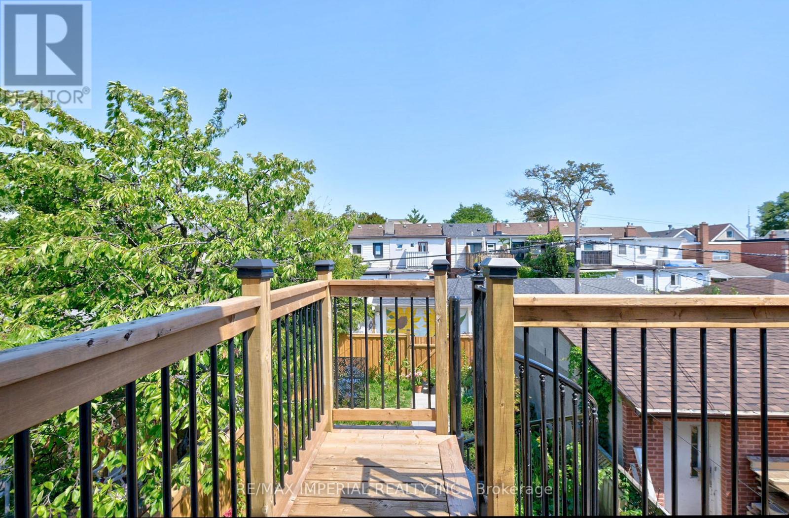Photo 8 of Upper 449 Margueretta Street, Toronto ON