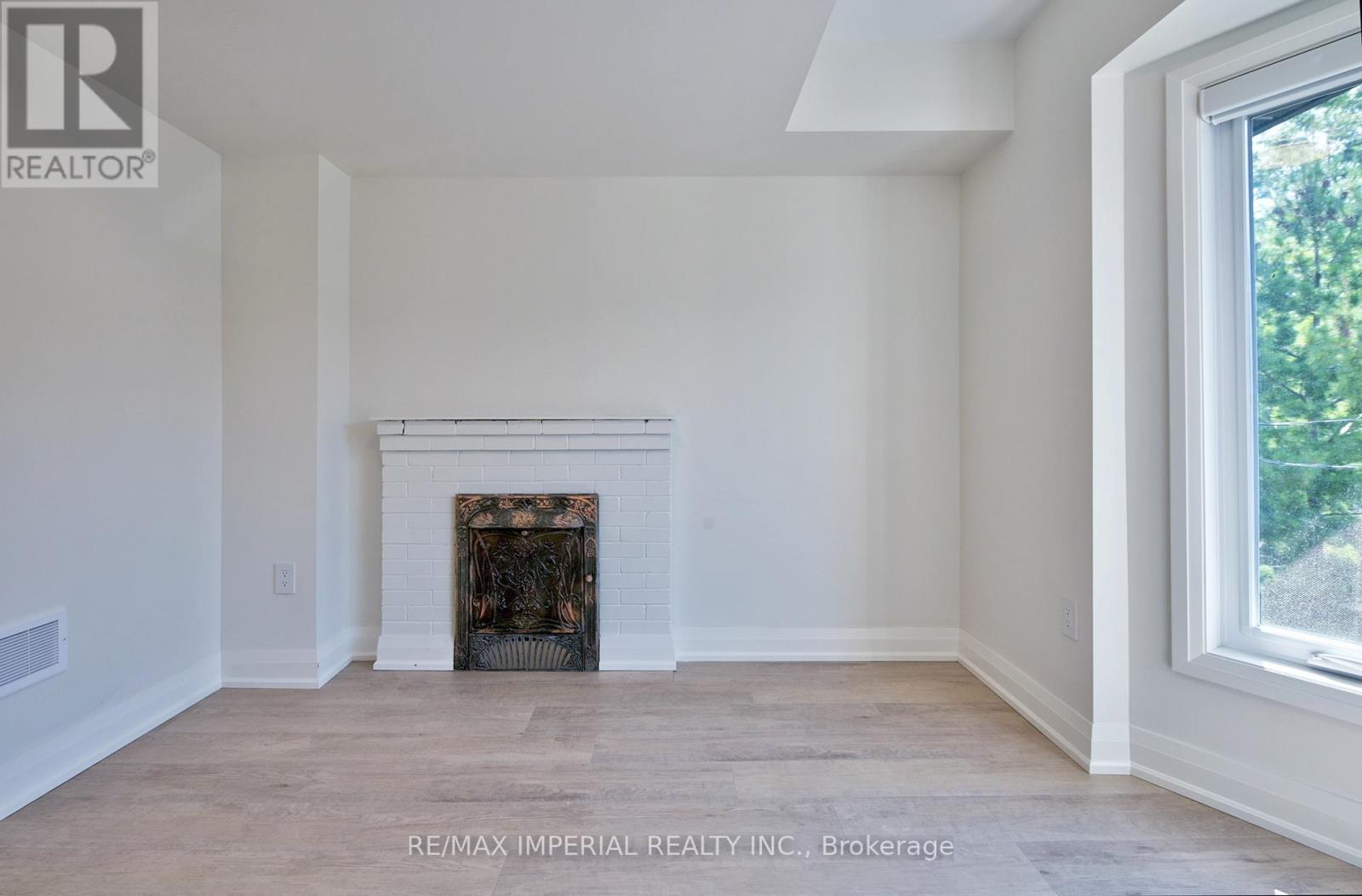 Photo 6 of Upper 449 Margueretta Street, Toronto ON