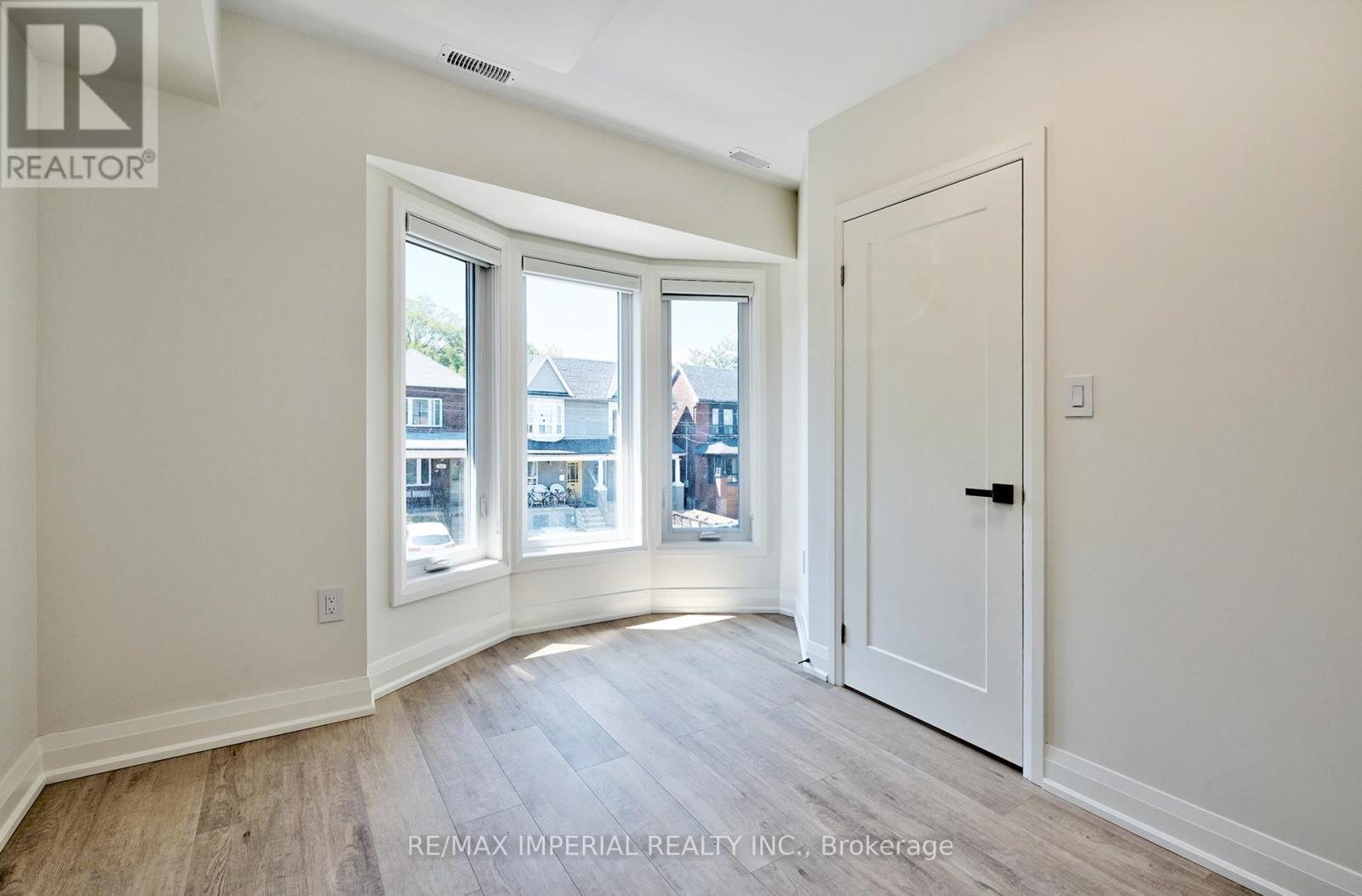 Photo 13 of Upper 449 Margueretta Street, Toronto ON