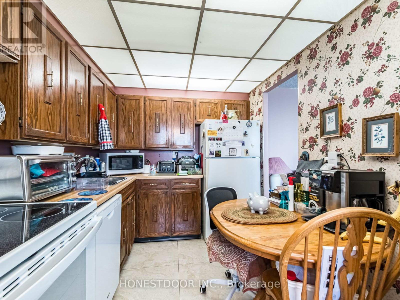 Photo 37 of 808 3590 Kaneff Crescent, Mississauga ON