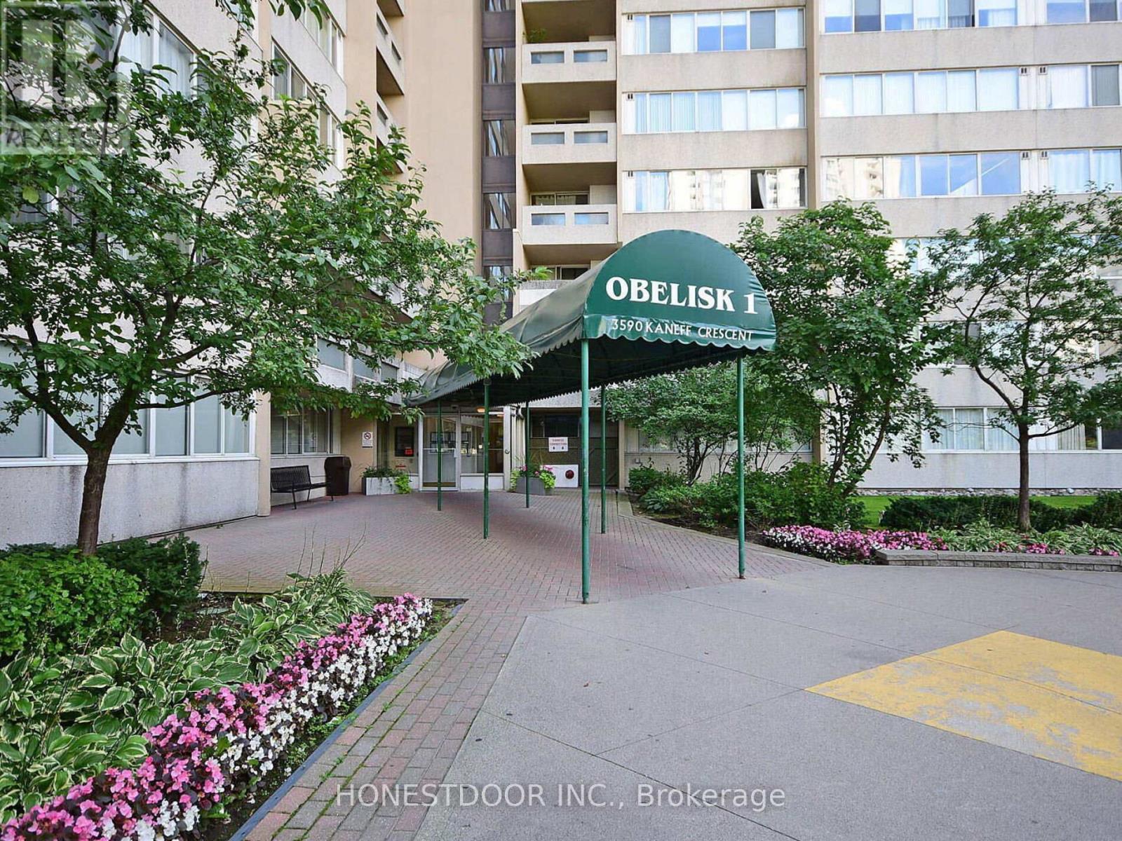 Photo 26 of 808 3590 Kaneff Crescent, Mississauga ON