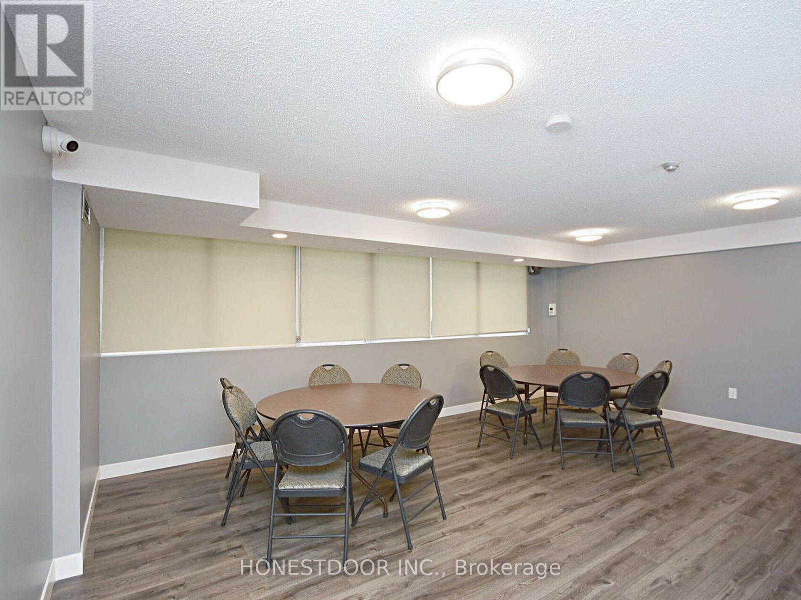 Photo 14 of 808 3590 Kaneff Crescent, Mississauga ON