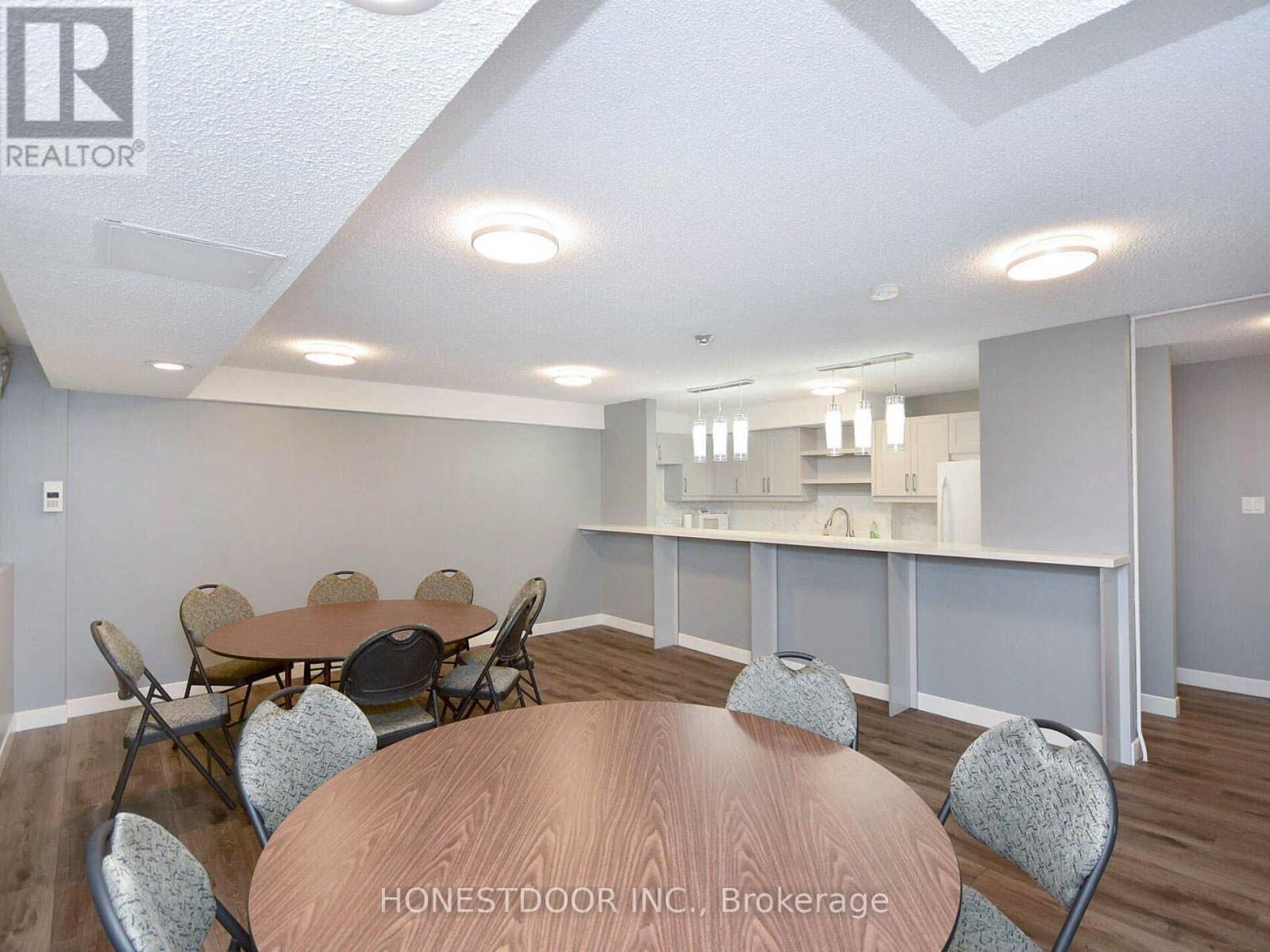Photo 22 of 808 3590 Kaneff Crescent, Mississauga ON