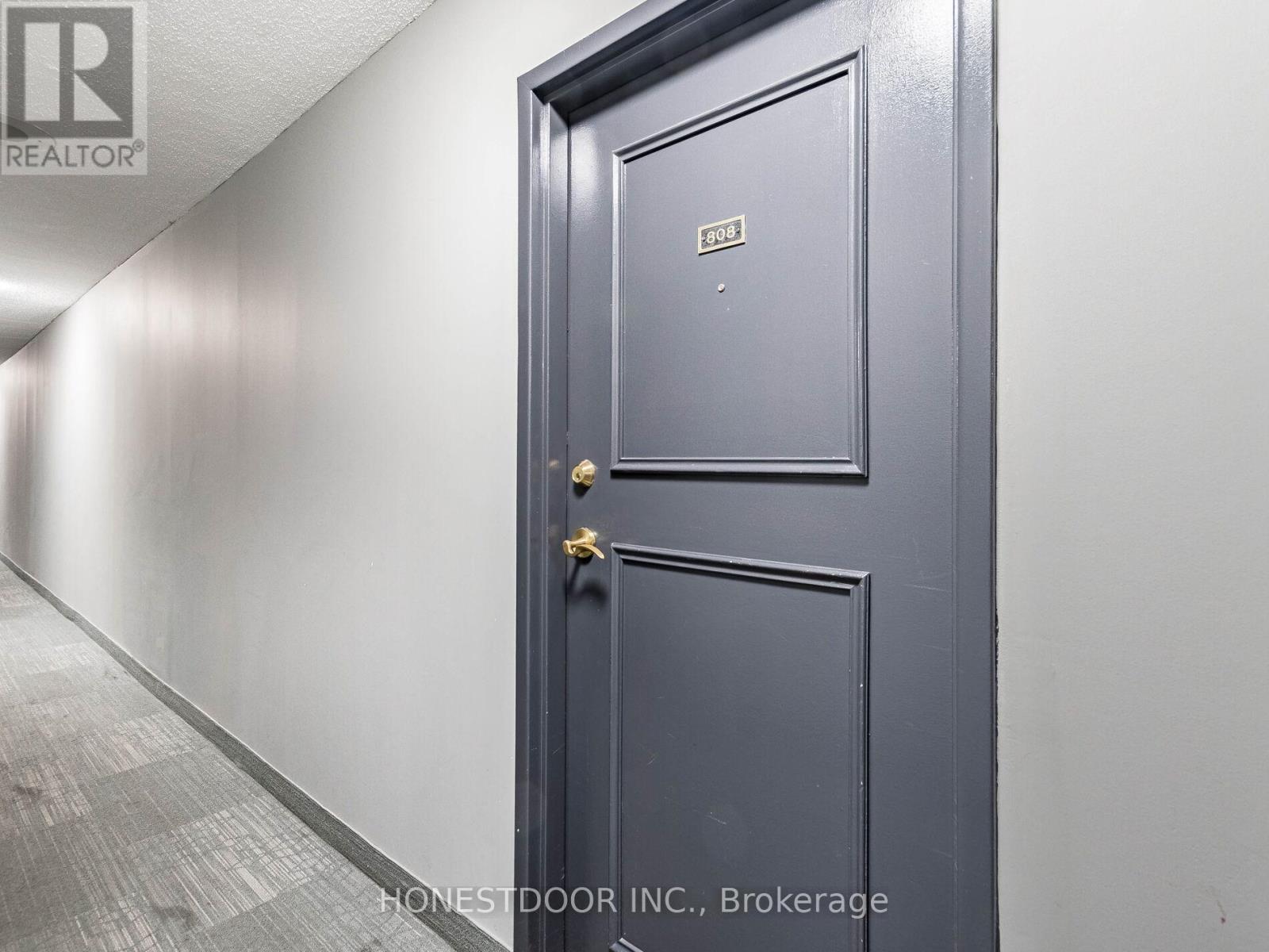 Photo 39 of 808 3590 Kaneff Crescent, Mississauga ON
