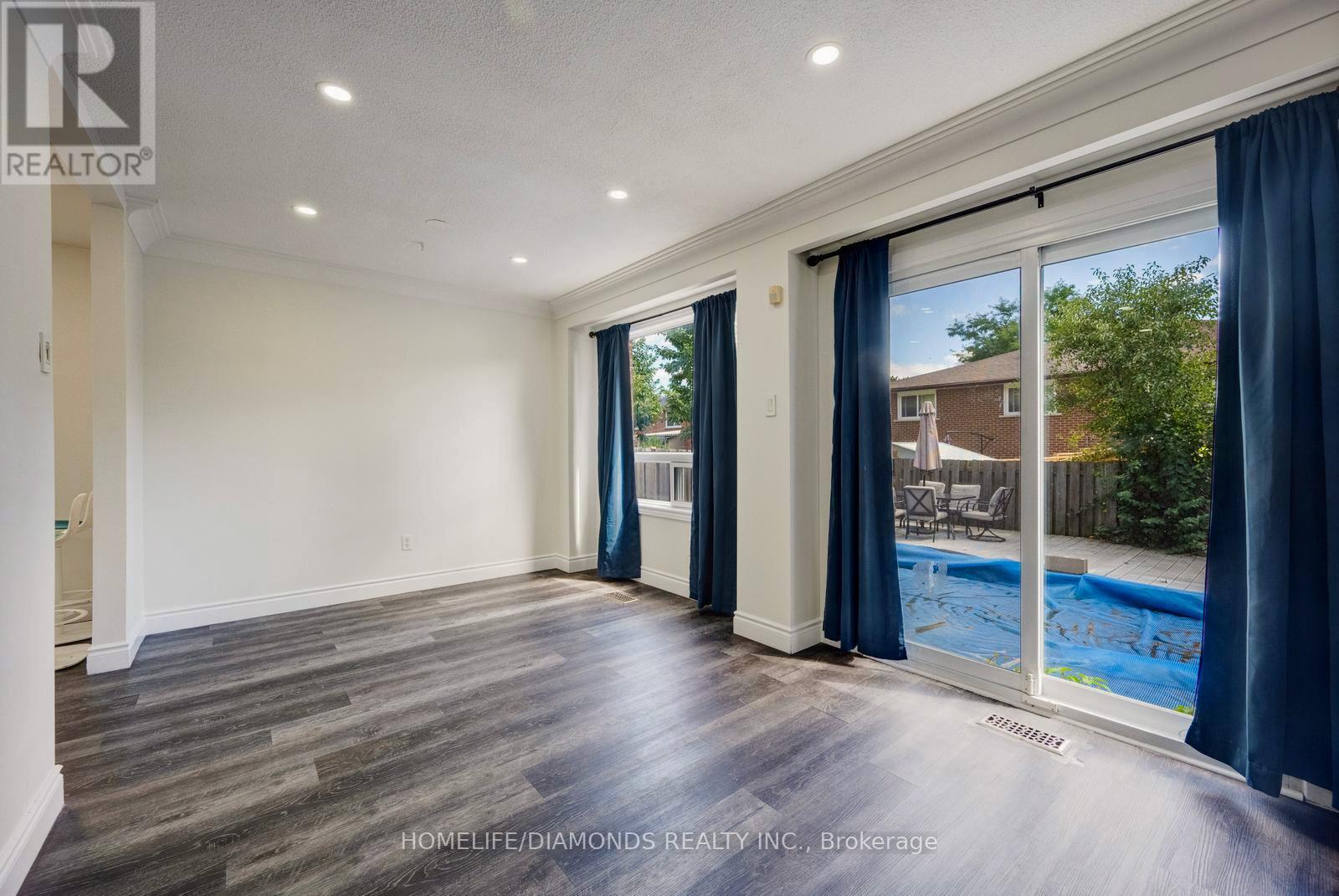 Photo 3 of 370 Hansen Road N, Brampton ON