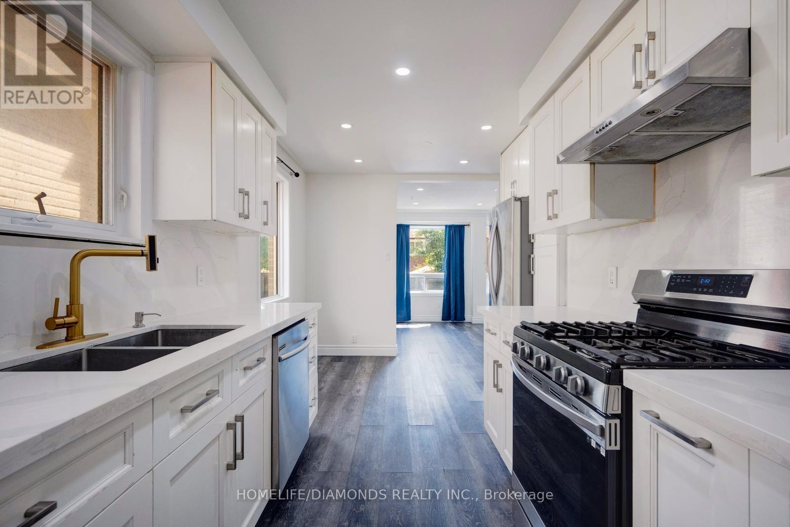 Photo 36 of 370 Hansen Road N, Brampton ON