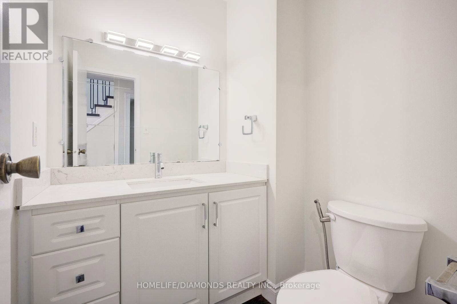 Photo 19 of 370 Hansen Road N, Brampton ON