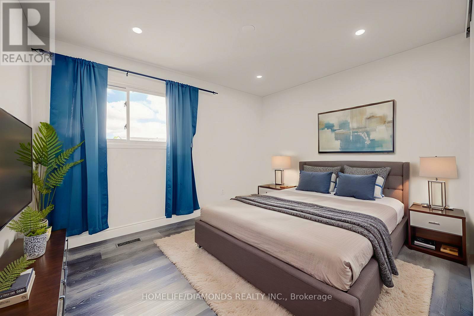 Photo 24 of 370 Hansen Road N, Brampton ON