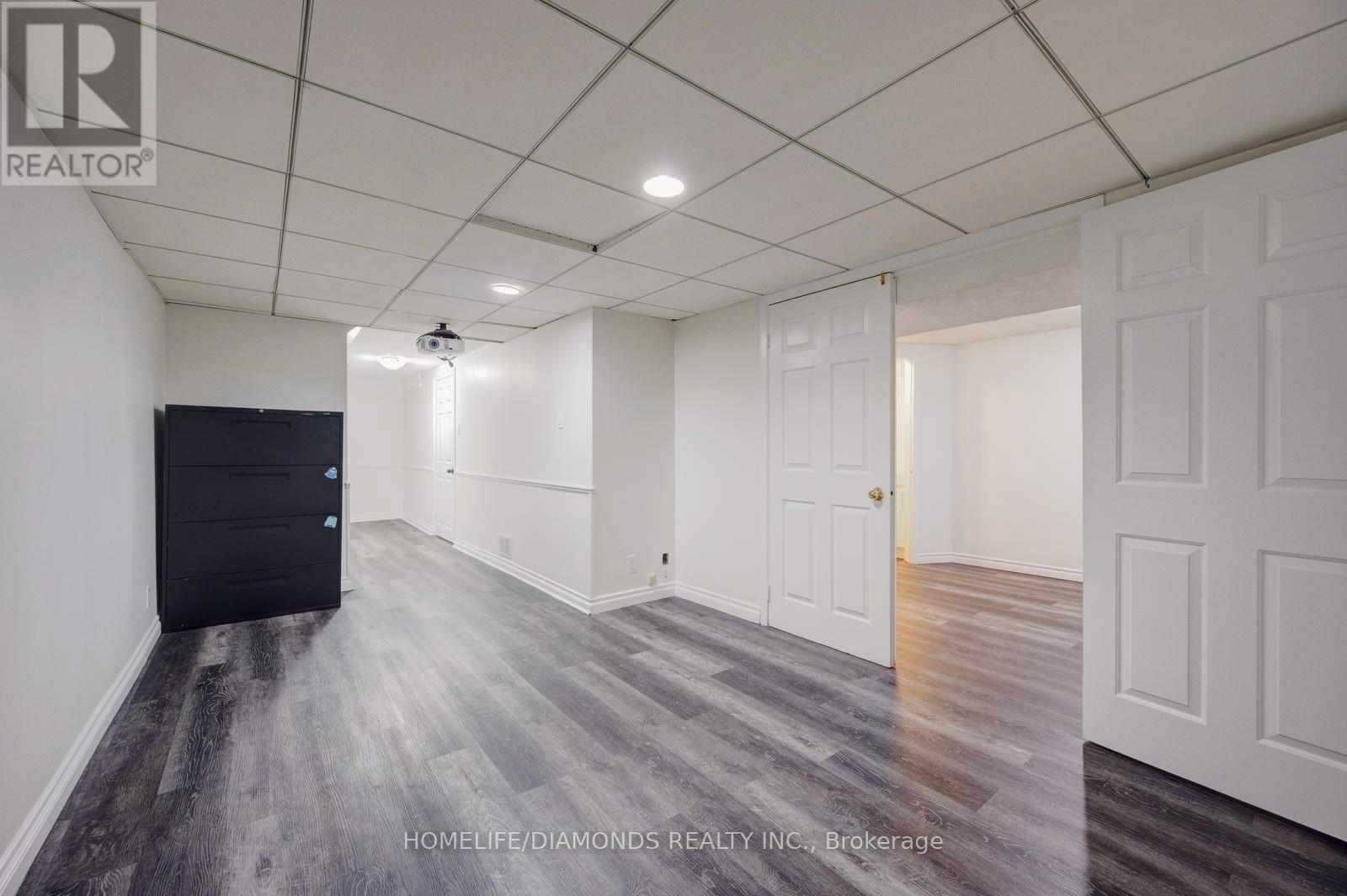 Photo 29 of 370 Hansen Road N, Brampton ON