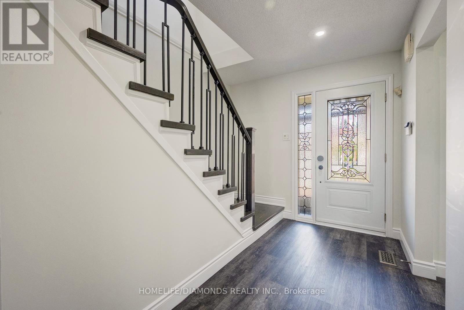 Photo 35 of 370 Hansen Road N, Brampton ON