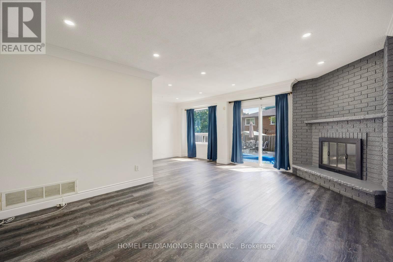 Photo 41 of 370 Hansen Road N, Brampton ON