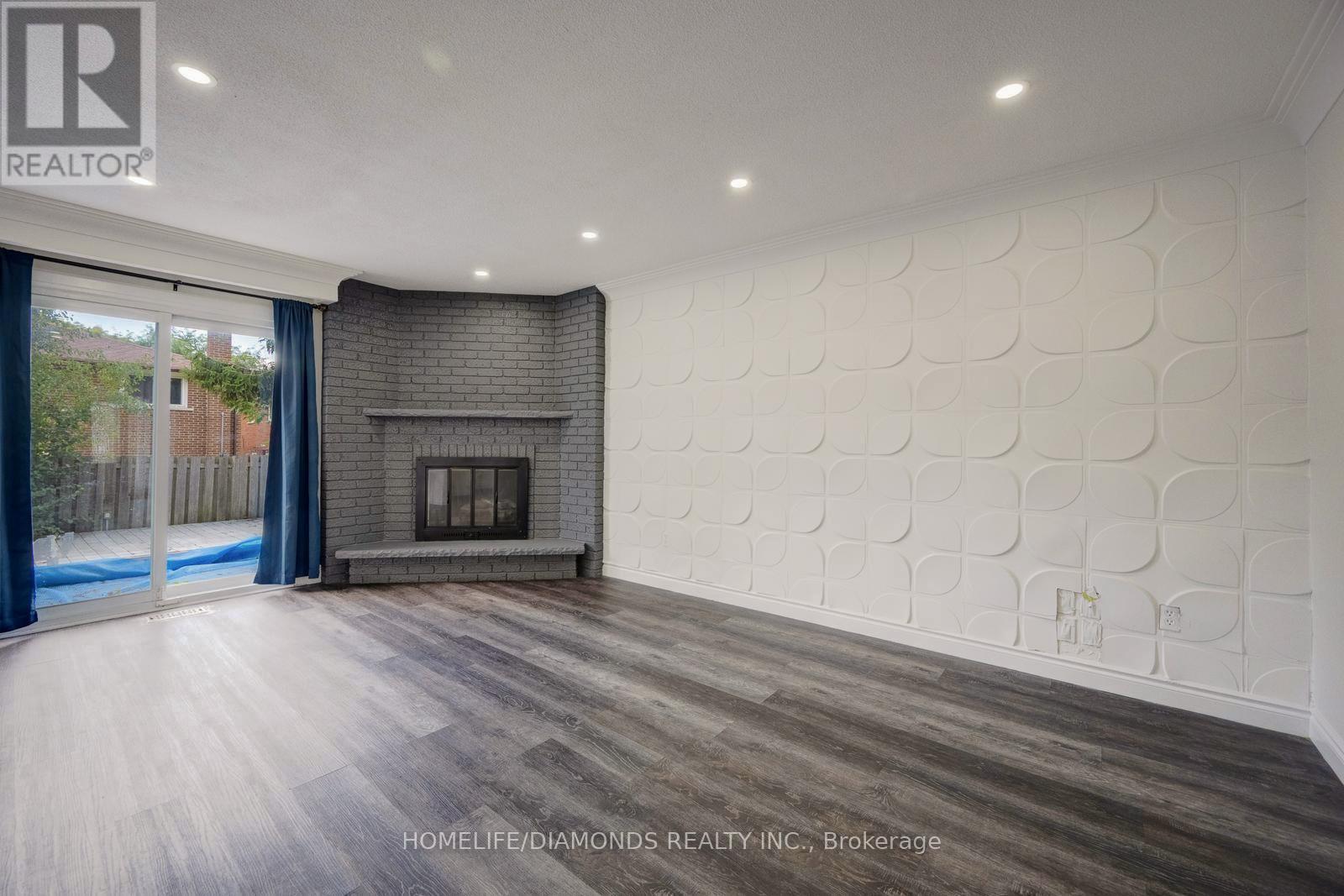 Photo 13 of 370 Hansen Road N, Brampton ON
