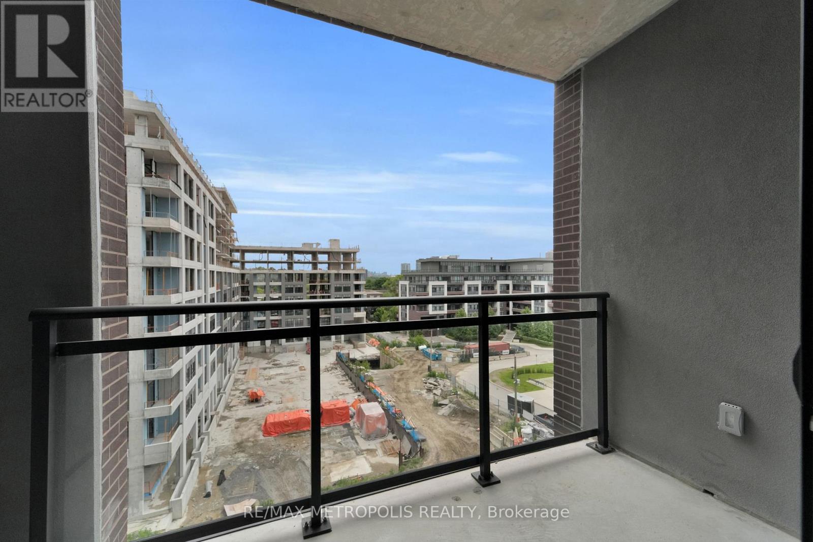 Photo 12 of 602 25 Neighbourhood Lane, Toronto ON