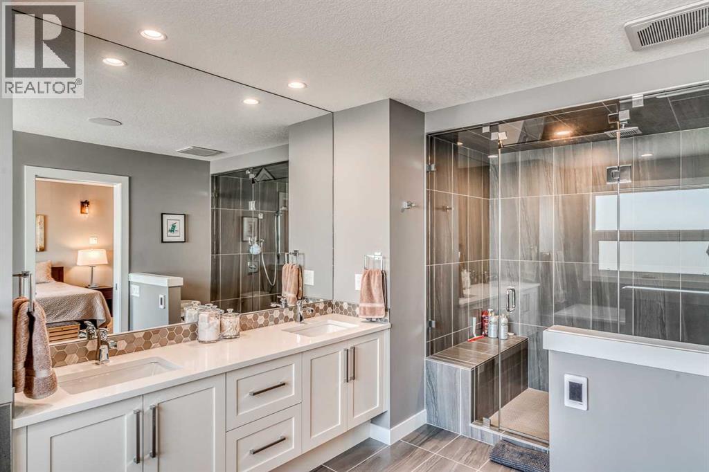 Single Family House for Sale in   Street NW Parkdale Calgary 