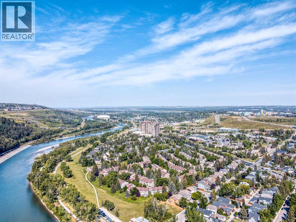Single Family House for Sale in   Street NW Parkdale Calgary 