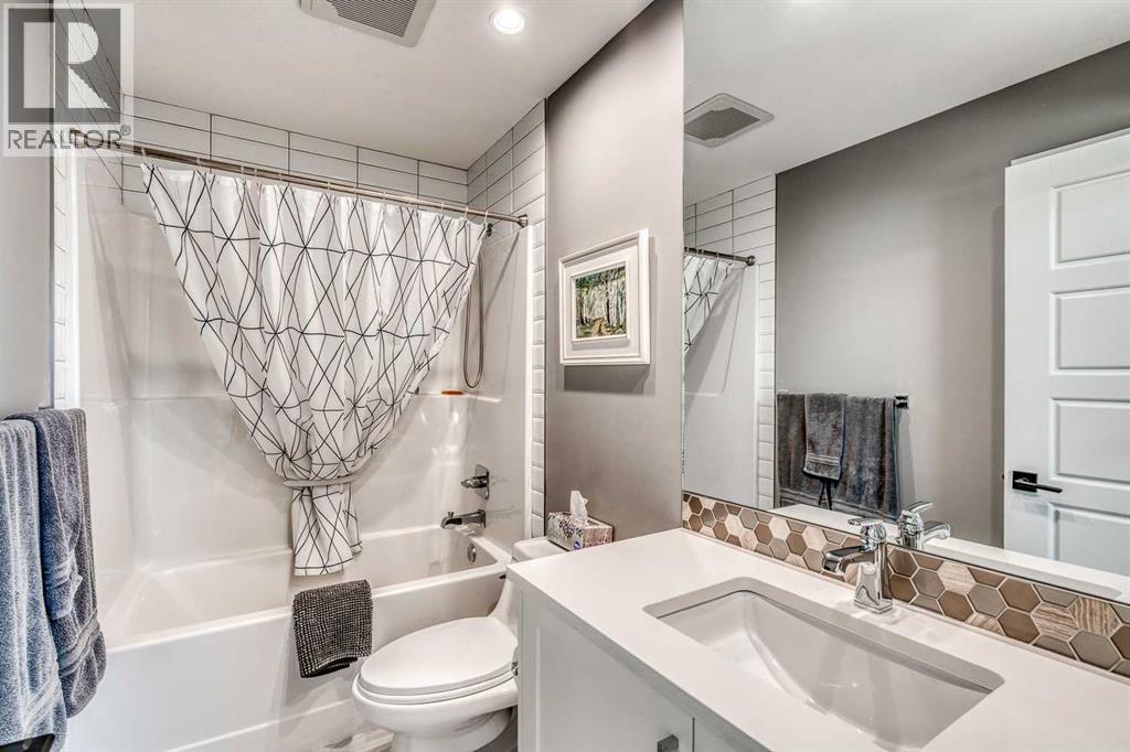 Single Family House for Sale in   Street NW Parkdale Calgary 