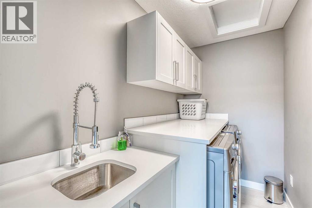 Single Family House for Sale in   Street NW Parkdale Calgary 