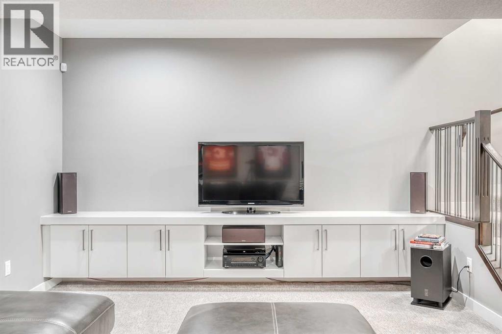 Single Family House for Sale in   Street NW Parkdale Calgary 