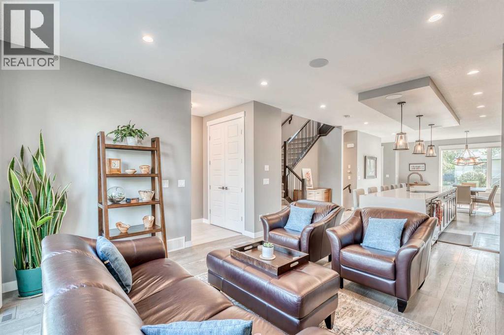 Single Family House for Sale in   Street NW Parkdale Calgary 