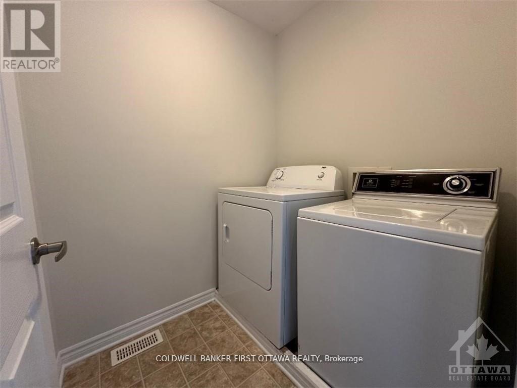 Photo 16 of 1625 Haydon Circle, Ottawa ON