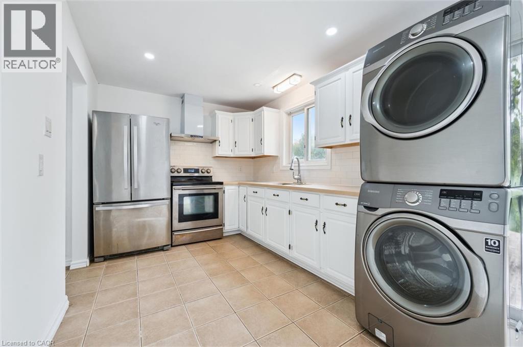Photo 11 of 21 Forest Glen Court Unit Upper, Kitchener ON