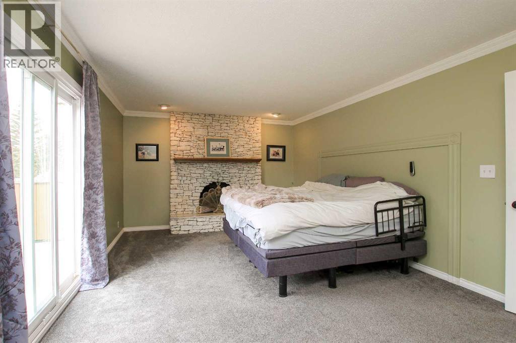 Photo 16 of 39 Allan Street, Red Deer AB